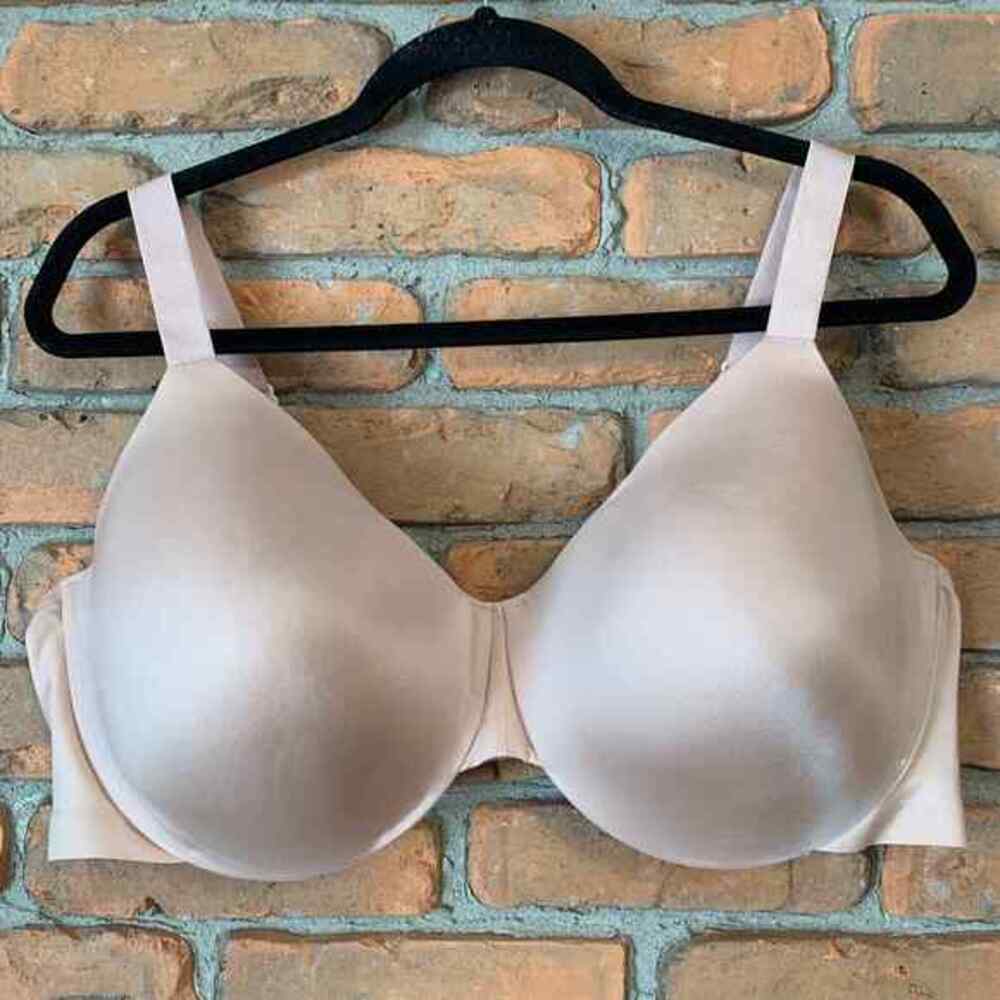 Vanity Fair Smoothing Bra 76207 Womens 44DD Nude Full Coverage Adjustable Straps